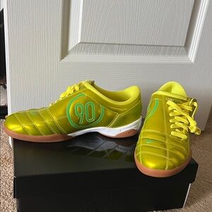 Nike women’s  Yellow Sneakers